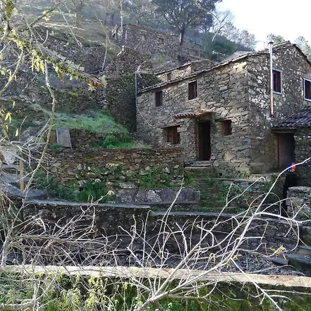 Casa De Baixo Apartment